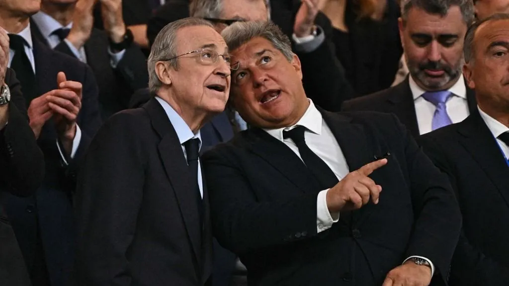 Florentino Pérez, a Real Madrid elnöke (balra) és Joan Laporta, a Barcelona vezére