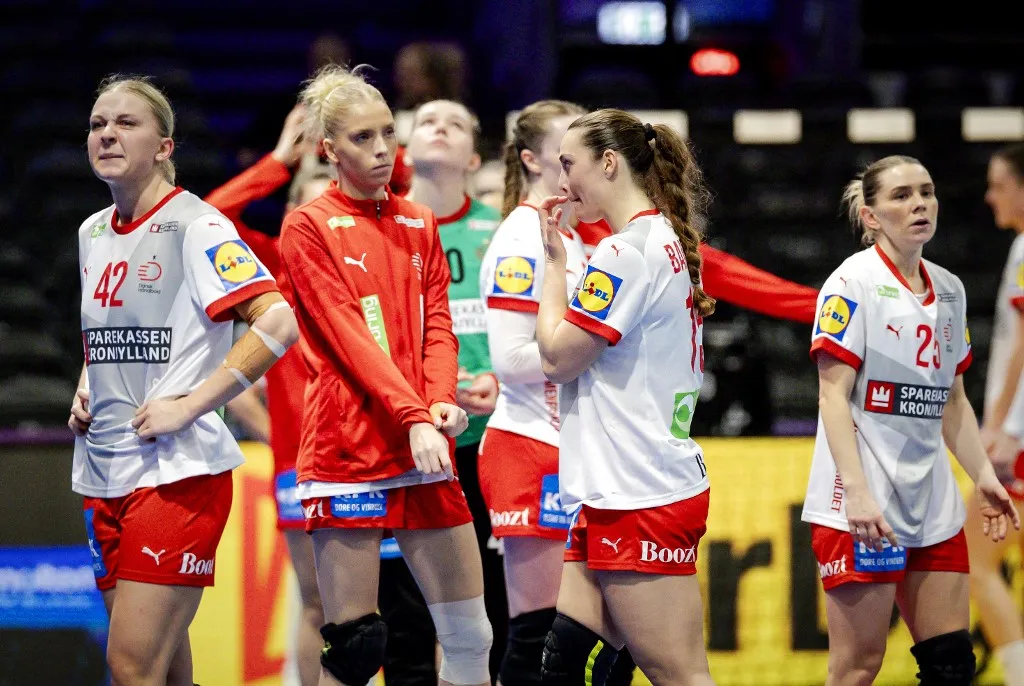 Simán kikaptak a franciáktól a dánok