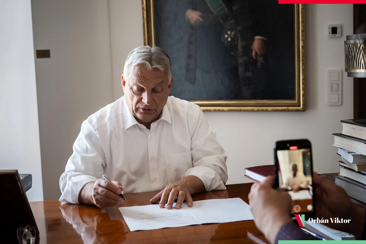 Orbán Viktor újabb hírt szállít.