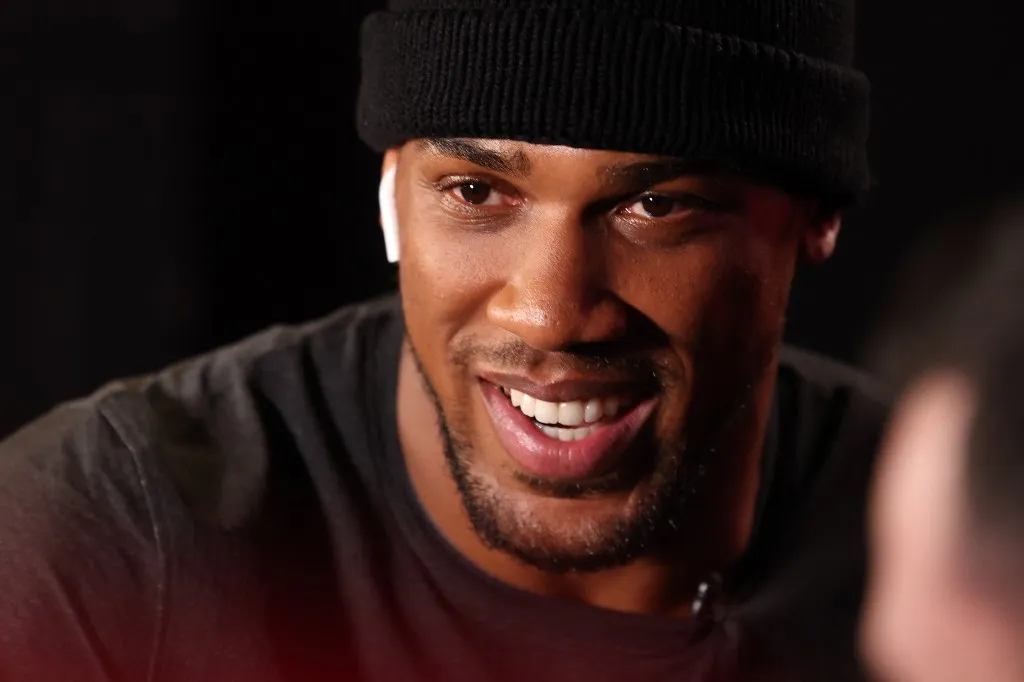 Anthony Joshua szerencsésen megúszta a balesetet