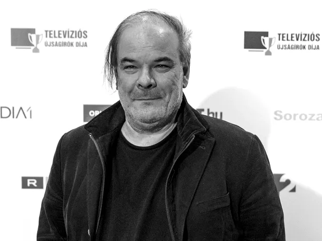 Kálloy Molnár Péter, a Kútfejek sztárja.