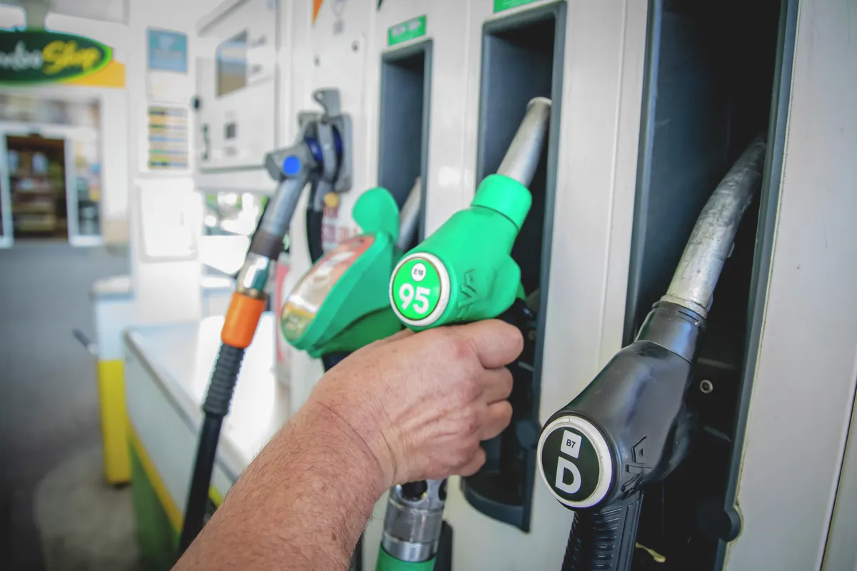 üzemanyag, tankolás, benzin, dízel