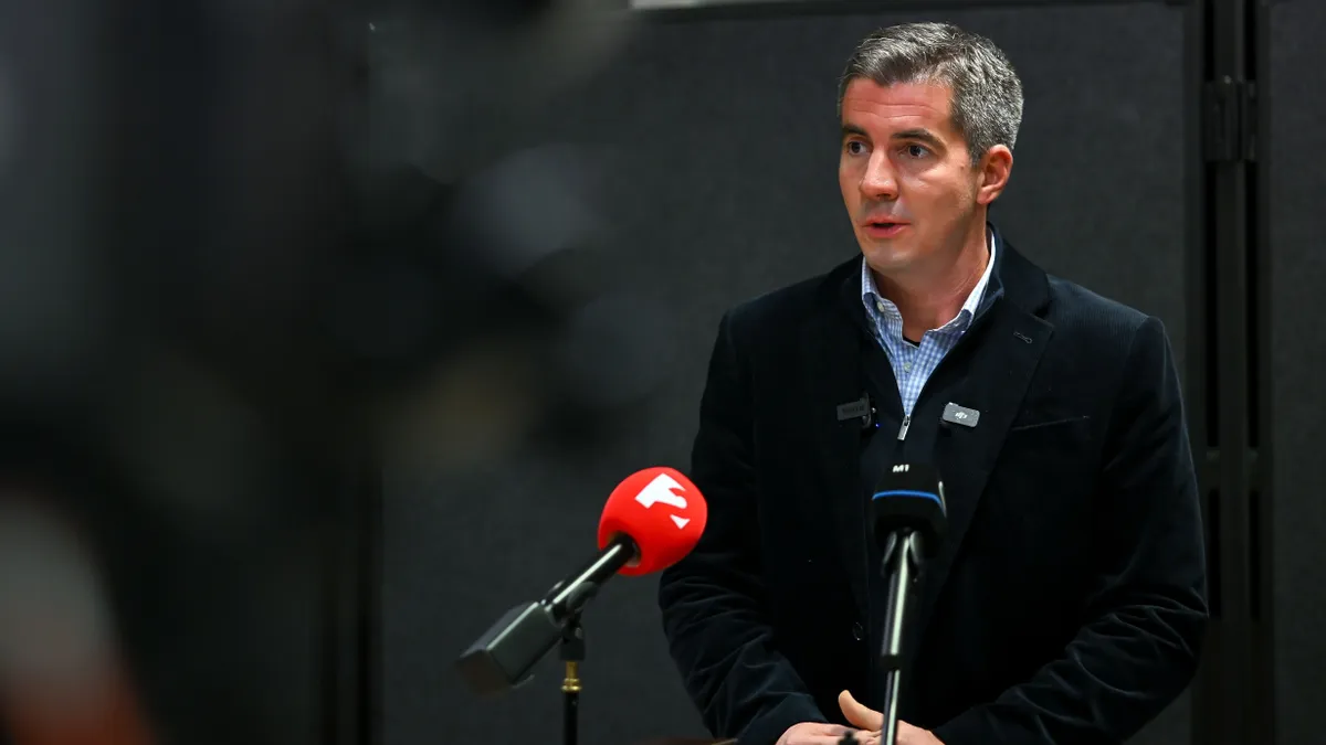 Kocsis Máté: Nem fognak mindent elmondani, mert akkor megbuknak. Inkább leírták 600 oldalon.