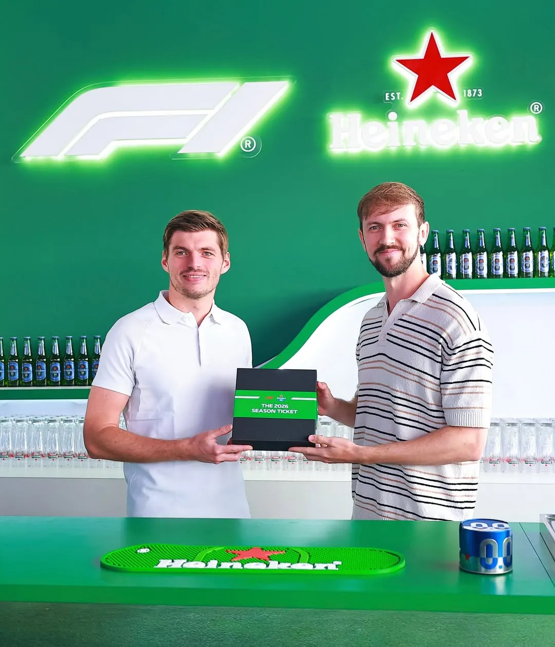 Brandon Burgess a Forma-1 négyszeres világbajnokával is találkozott, sőt, ajándékot is kapott tőle