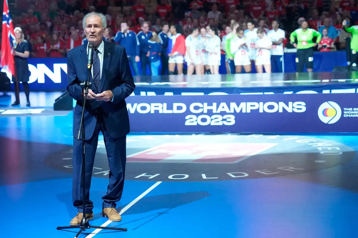 Hasszan Musztafa, az IHF elnöke