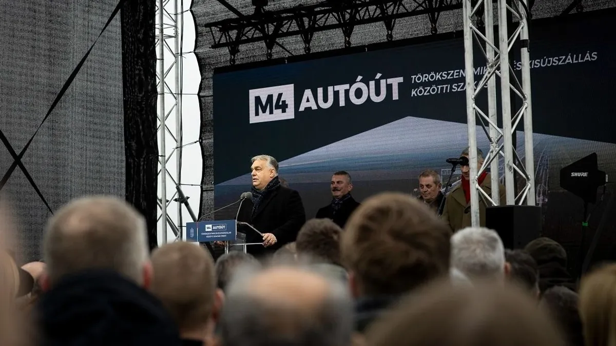 Orbán Viktor: A magyarok pénzének jobb helye van az Alföldön, mint a ripityára lőtt Donbaszban