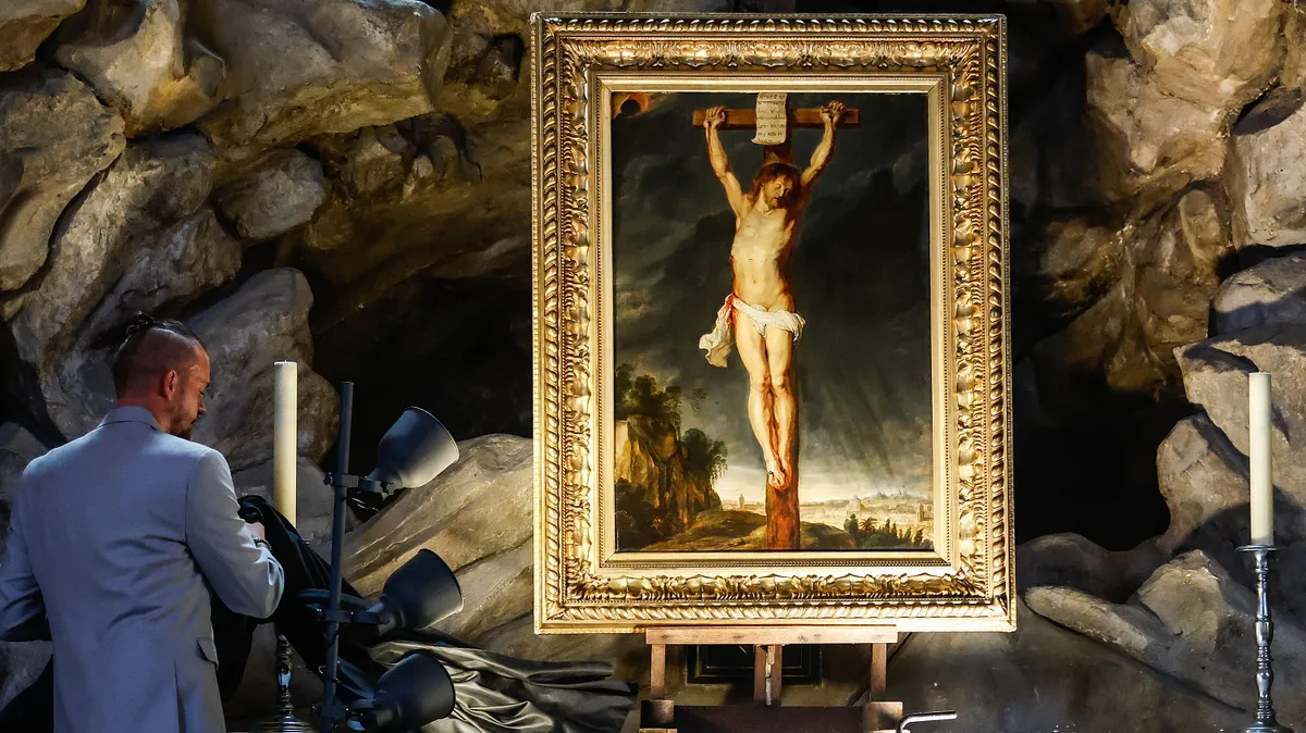 A 400 évig lappangó Rubens festmény most először került nyilvánosság elé, és közel 1 milliárd forintért kelt el a Versailles-i árverésen.