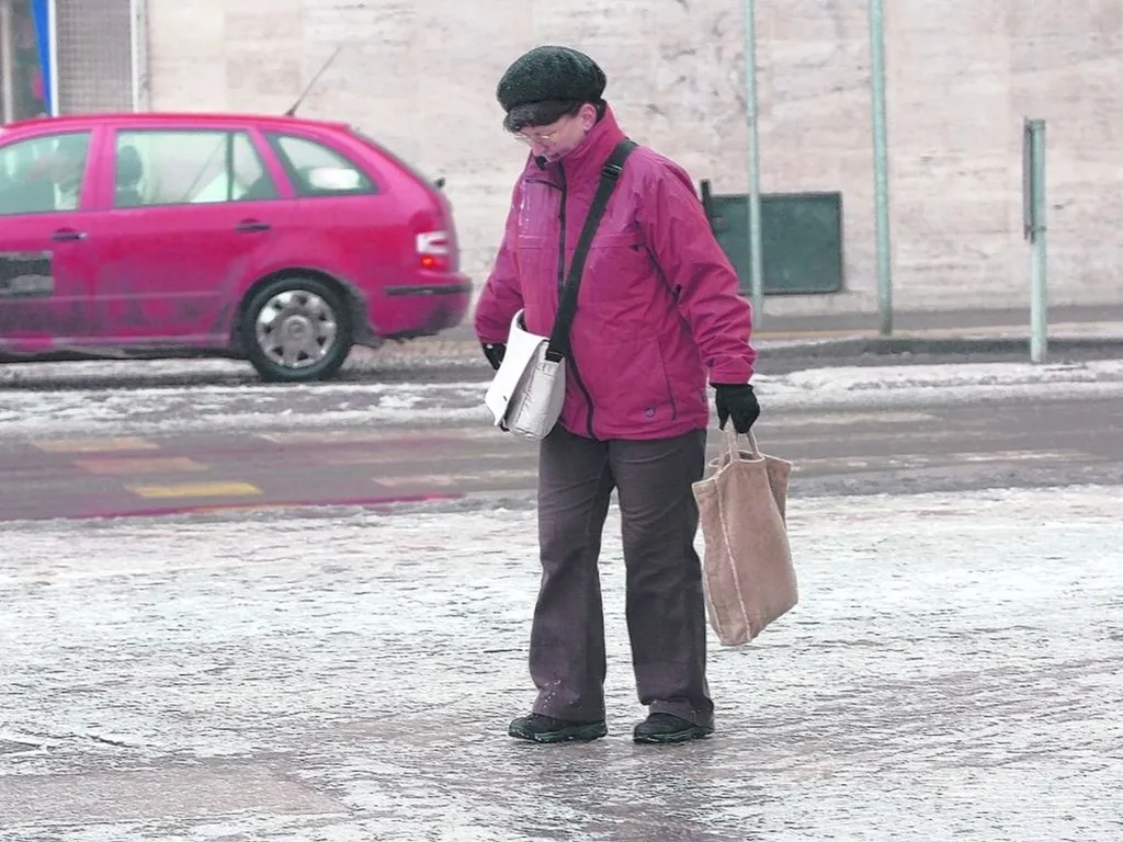 ónos eső vagy ólmos eső vegyes halmazállapotú, túlhűlt vízcseppekből álló csapadékfajta, ónoseső, időjárás, összeállítás, galéria, 2026