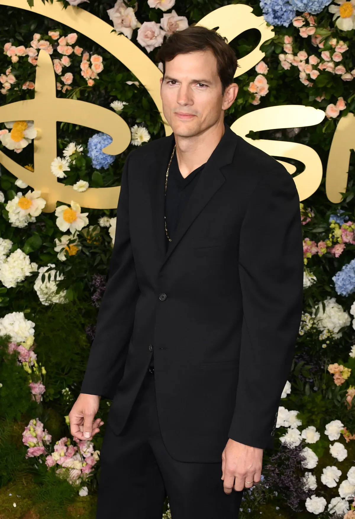 Ashton Kutcher, NEW YORK, NY- MAY 13: Ashton Kutcher at the 2025 Disney upfront presentation on May 13, 2025 at the Javits Center in New York City. Credit: mpi099/MediaPunch