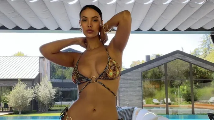 A portugál sztárfocista bombatestű barátnőjének forró fotóitól még a jég is megolvad – galéria