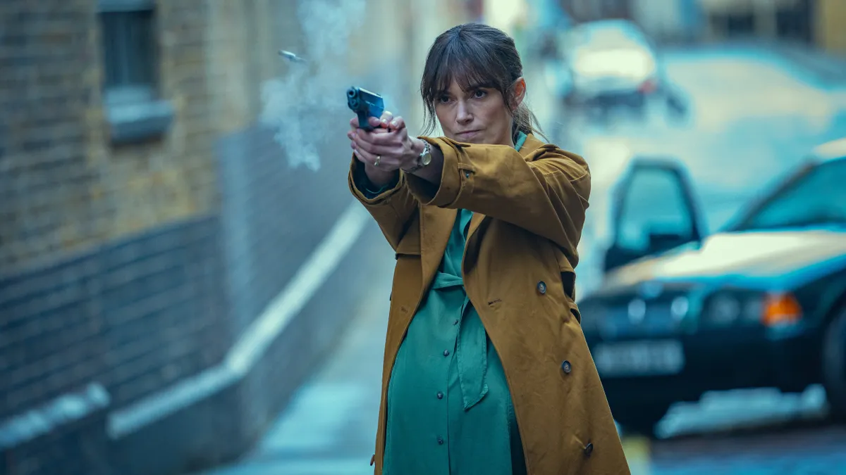 Keira Knightley as Helen Webb