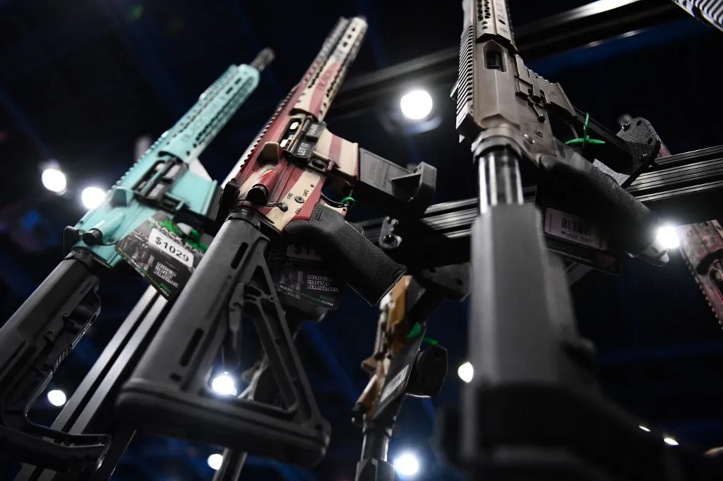 1990 és 2023 között összesen mintegy 506,1 millió lőfegyver került civil tulajdonba