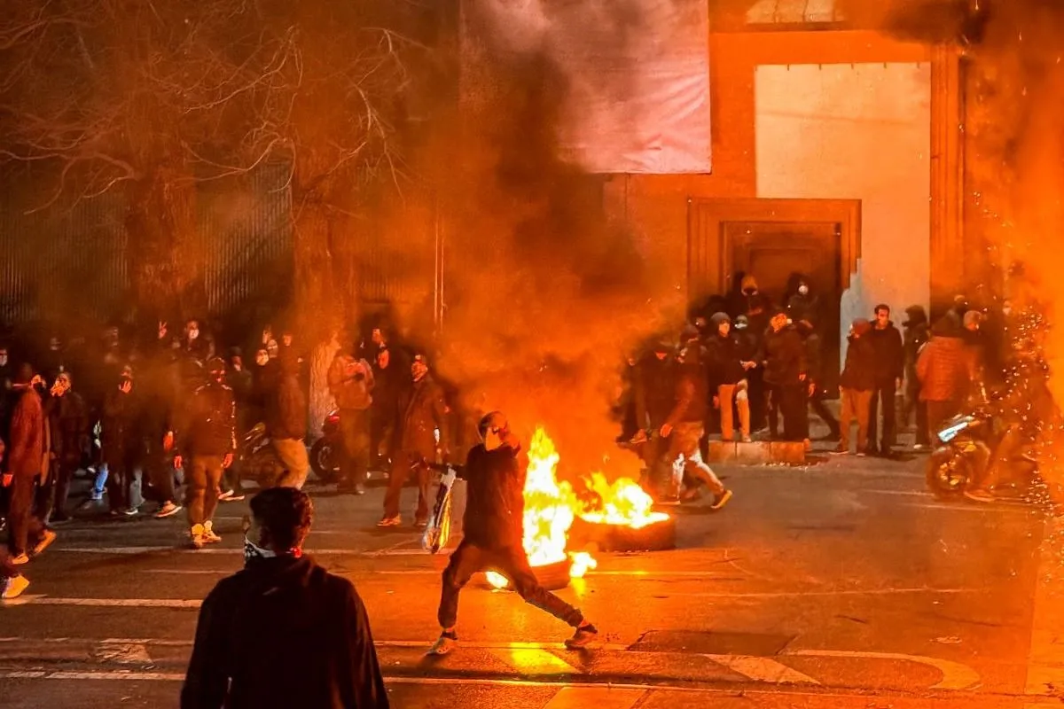 Trumpnak elfogyott a türelme, rakétatámadást fontolgat az iráni biztonsági szolgálat központjai ellen