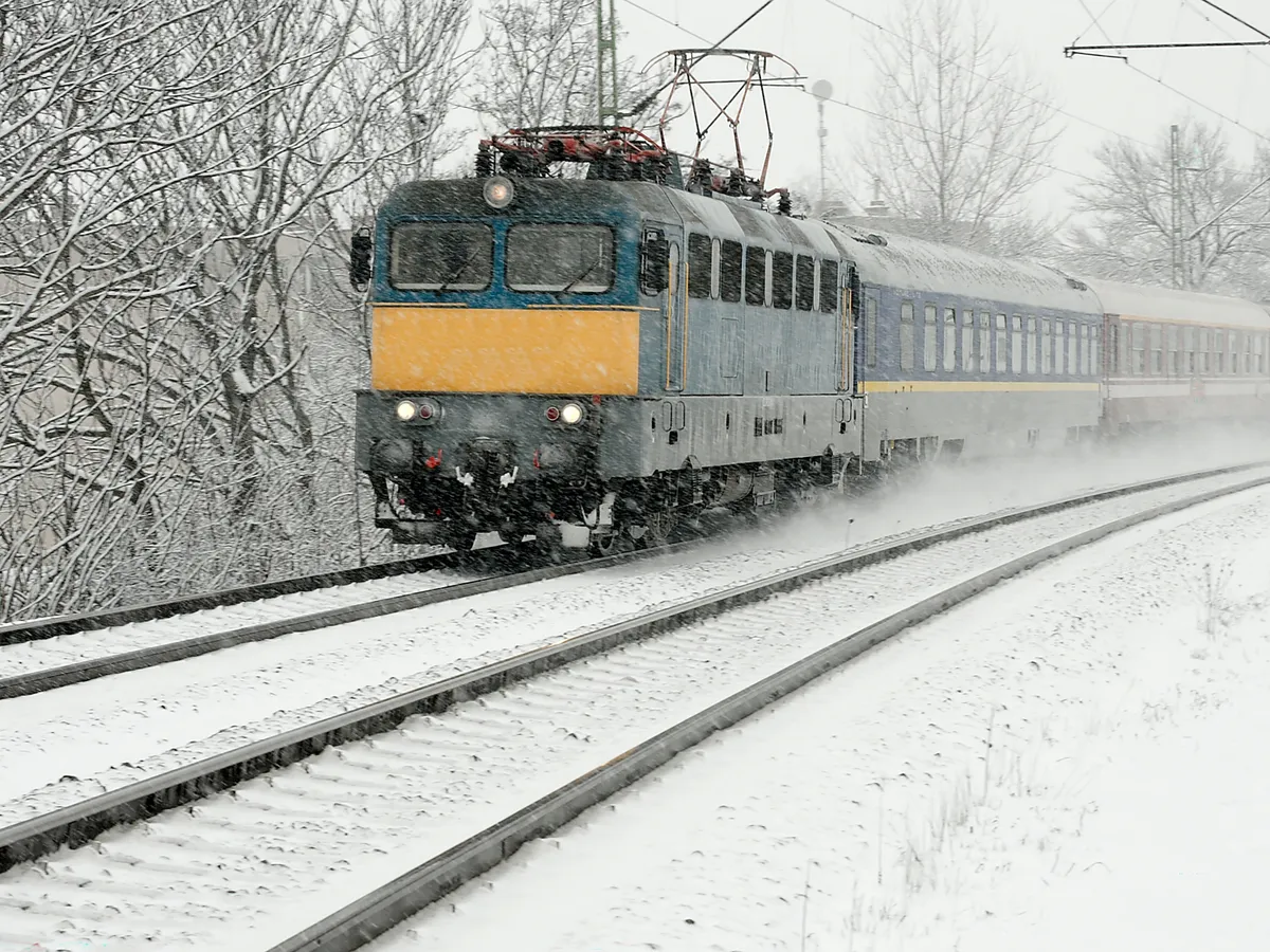 A győri vasúti átjáróban követett el öngyilkosságot Megyeri Ciprián atya