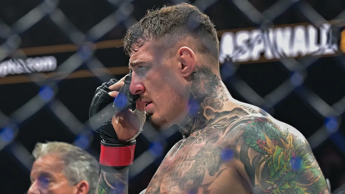 Szörnyű hírt közölt a UFC vezető kommentátora