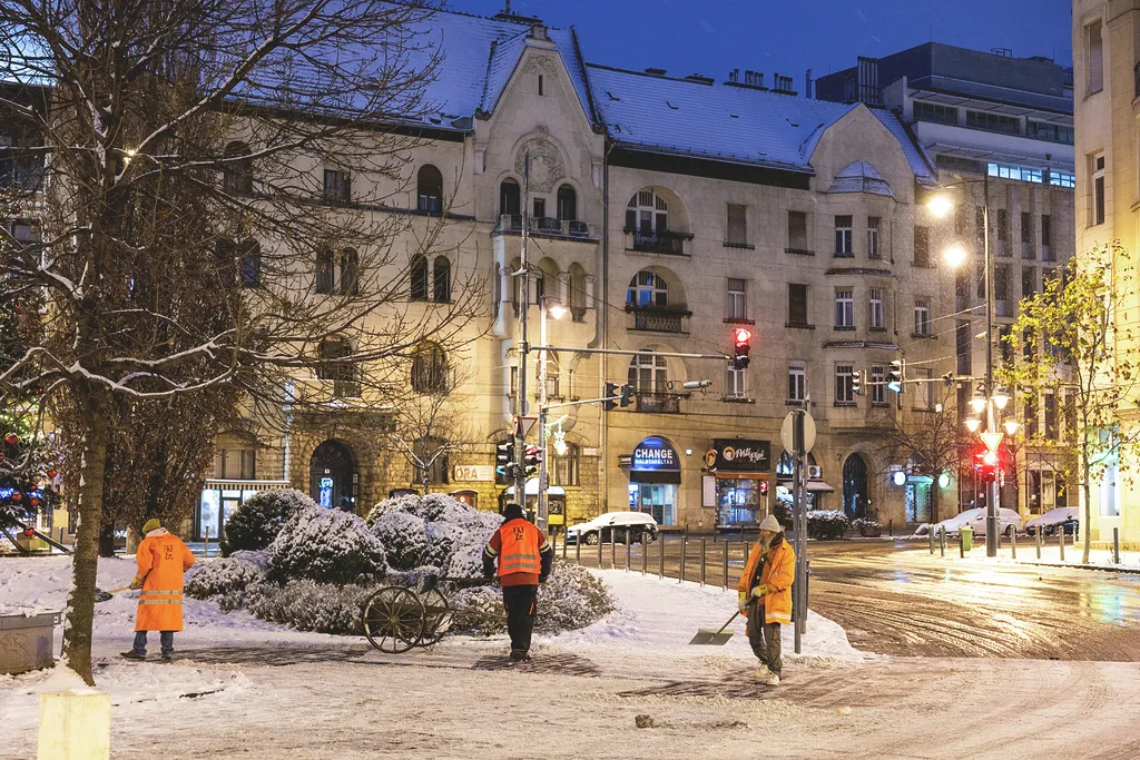 Újévi takarítás, szilveszter, szemét, Bdapest, belváros