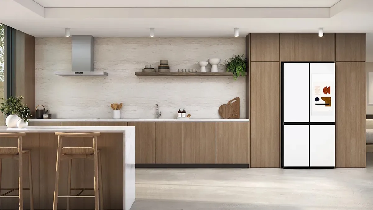 A hangutasítással nyitható ajtó az új Samsung Family Hub okoshűtők legfontosabb fejlesztése