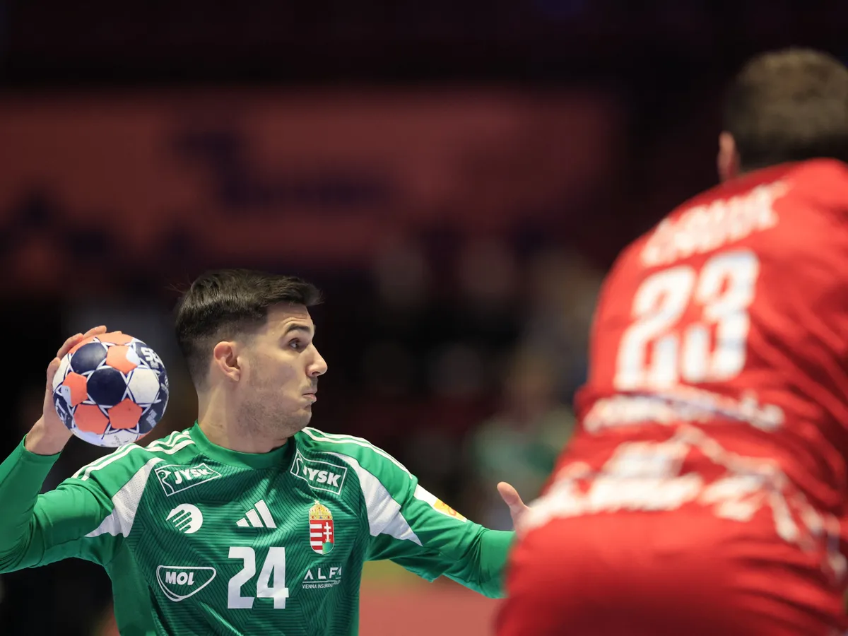 Hungary's centre back #24 Gergo Fazekas passes the ball during the men's EHF Euro 2026 main round handball match Switzerland v Hungary in Malmoe, Sweden, on January 23, 2026. (Photo by Andreas Hillergren/TT / various sources / AFP) / Sweden OUT