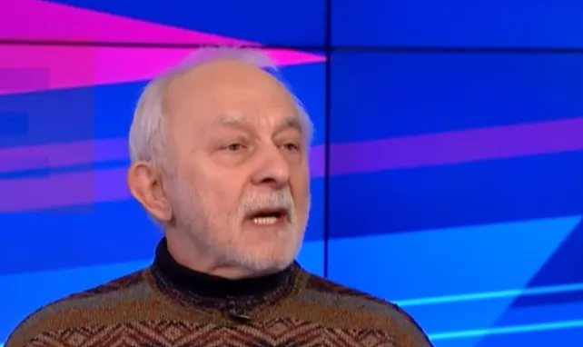 Csillag István, a Magyar Pétert támogató bukott SZDSZ-es miniszter a rezsicsökkentés mellett már a bejelentett januári rezsistopot is támadja