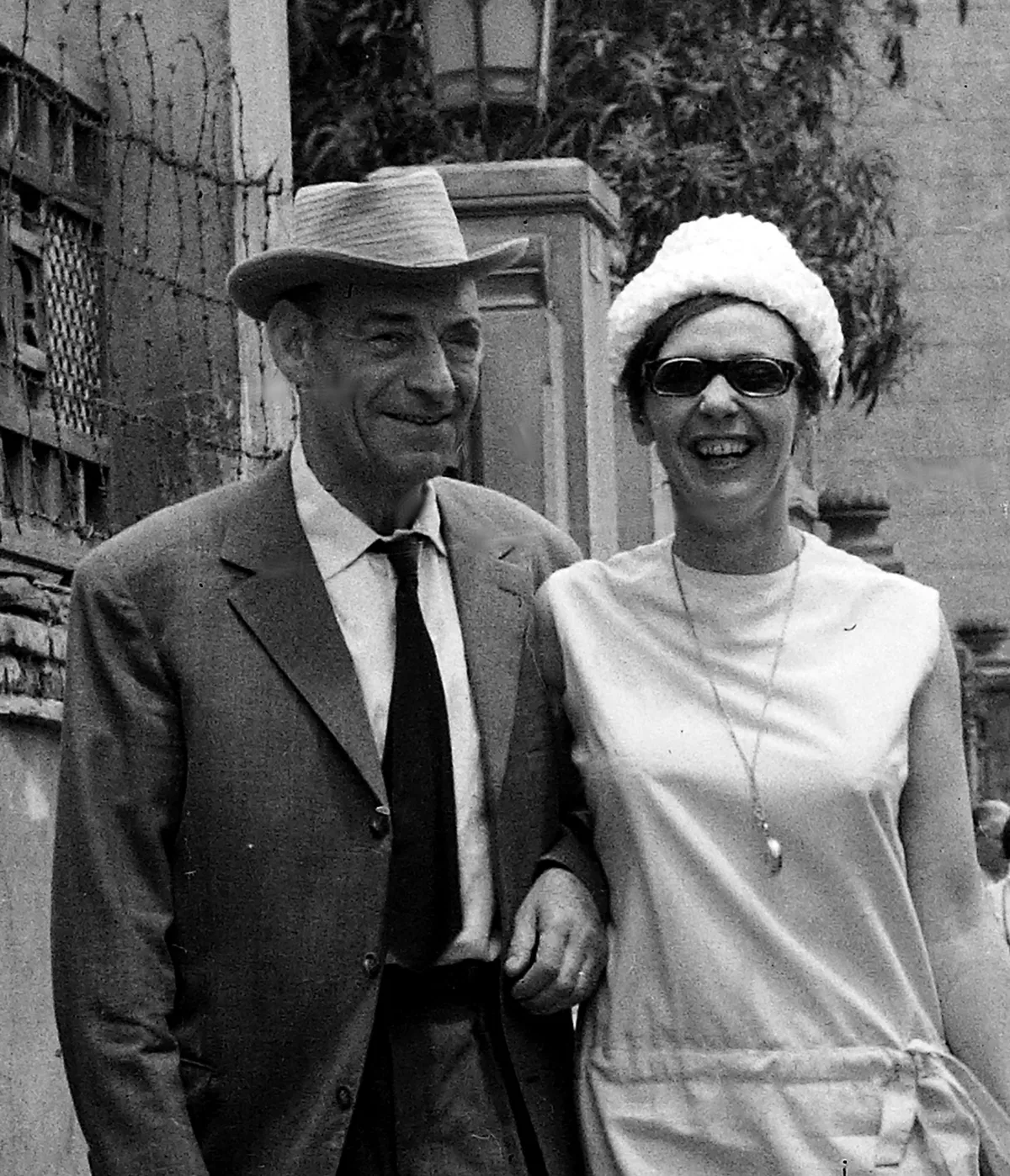 Latabár Kálmán és Psota Irén színművészek. A felvétel az Egyiptomi történet című film forgatása alkalmával készült – Fotó: Fortepan/Inkey Tibor