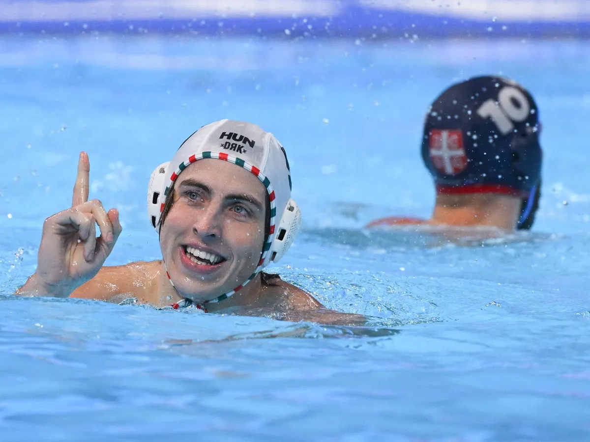 Belgrád, 2026. január 18.
Fekete Gergő a belgrádi férfi vízilabda Európa-bajnokság középdöntőjének E csoportjában játszott&nbsp;Magyarország - Szerbia mérkőzésen a Belgrade Arenában 2026. január 18-án.
MTI/Czeglédi Zsolt