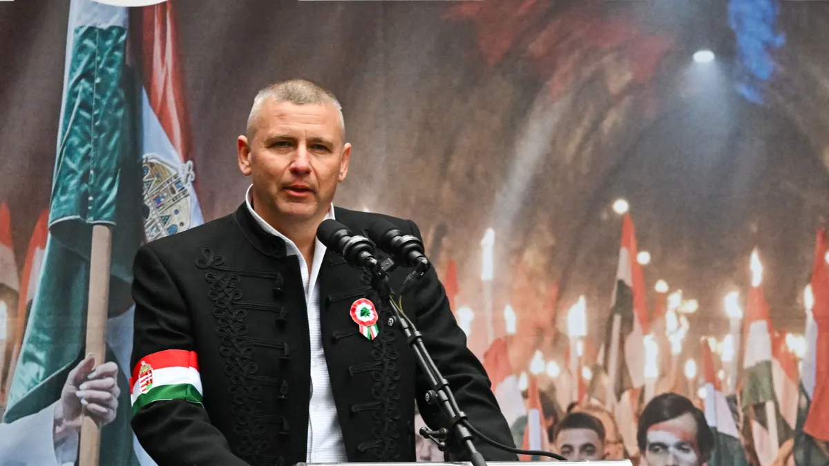 Eljárás indulhat Ruszin-Szendi Romulusz ellen az újságíró meglökése miatt