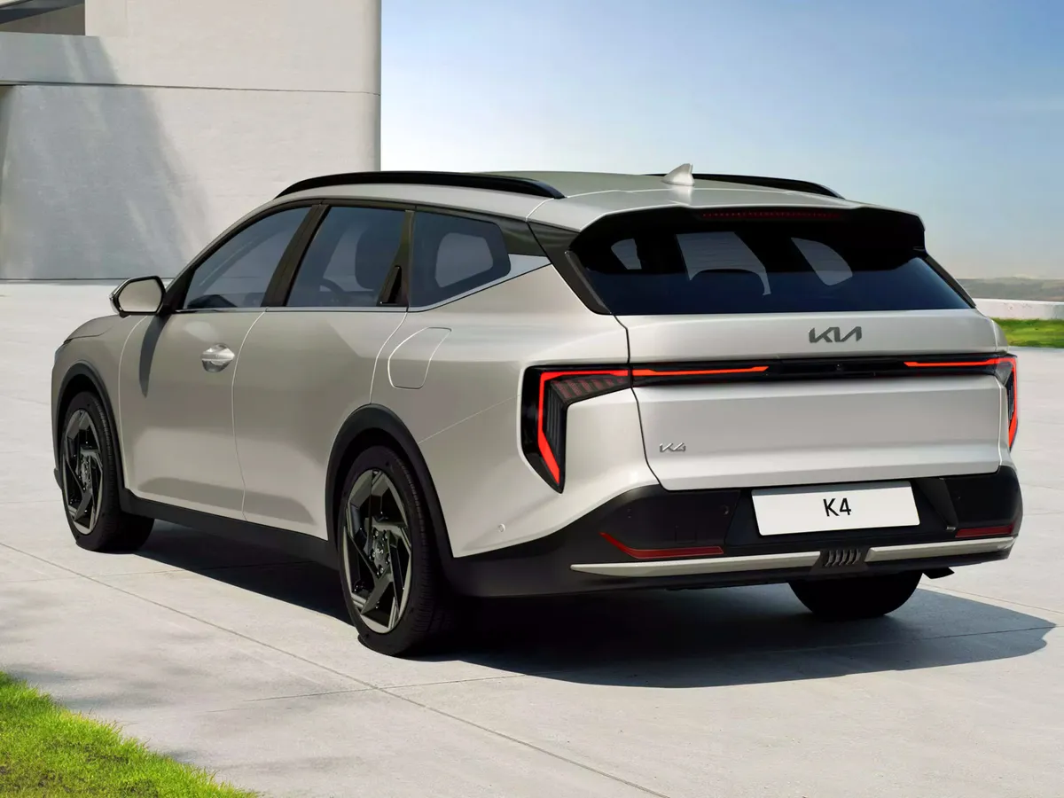 Rendhagyó a Kia K4 Sportswagon kombi megjelenése.
