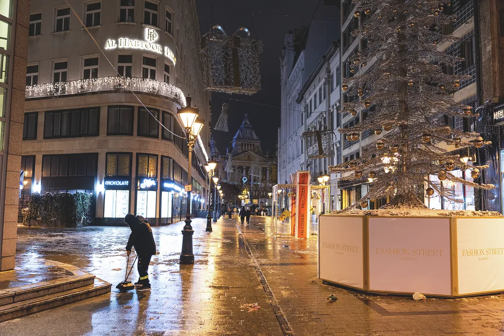 Újévi takarítás, szilveszter, szemét, Bdapest, belváros