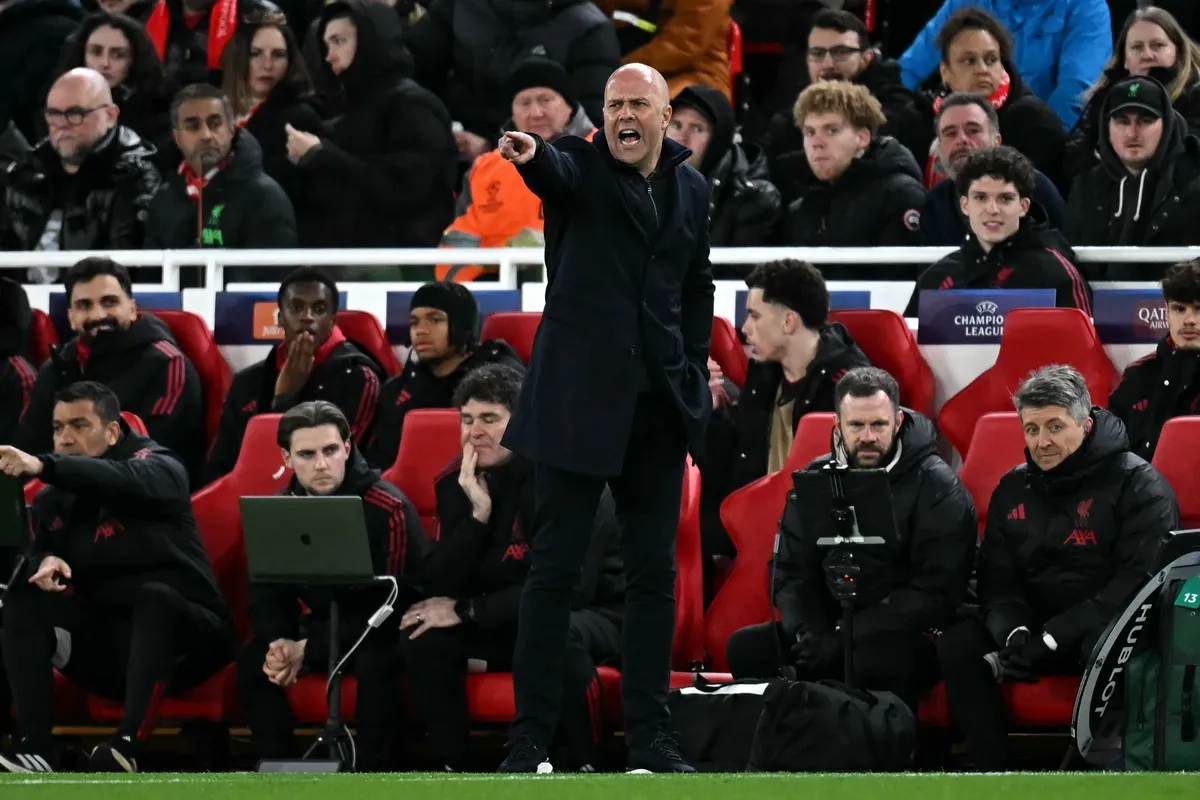 Arne Slot nagy kihívása: vasárnap a 2024-es bajnok Manchester Cityt fogadja a címvédő Liverpool Fotó: PAUL ELLIS / AFP