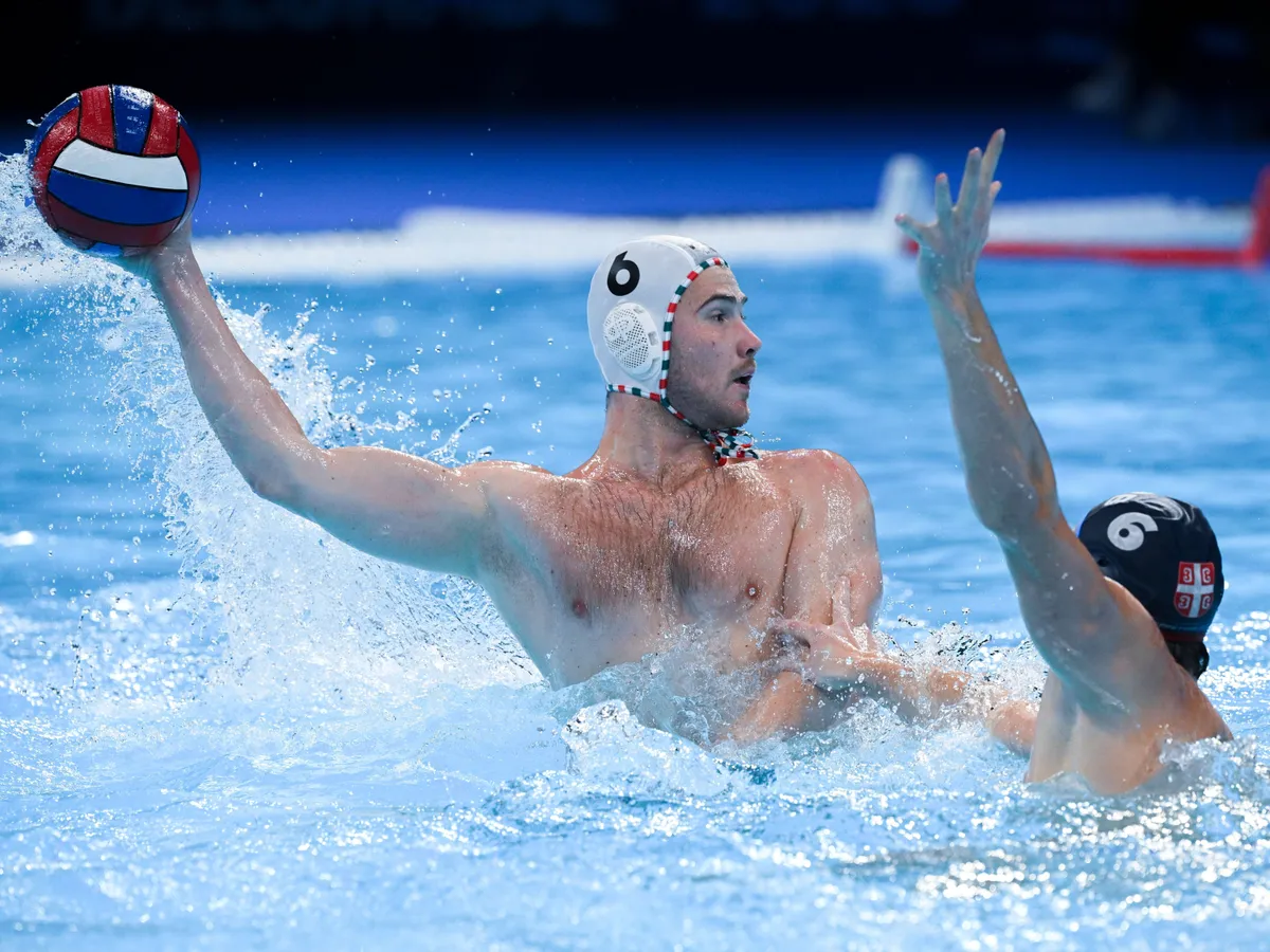 Belgrád, 2026. január 18.
Nagy Ádám (b) és a szerb Djordje Lazic a belgrádi férfi vízilabda Európa-bajnokság középdöntőjének E csoportjában játszott&nbsp;Magyarország - Szerbia mérkőzésen a Belgrade Arenában 2026. január 18-án.
MTI/Czeglédi Zsolt