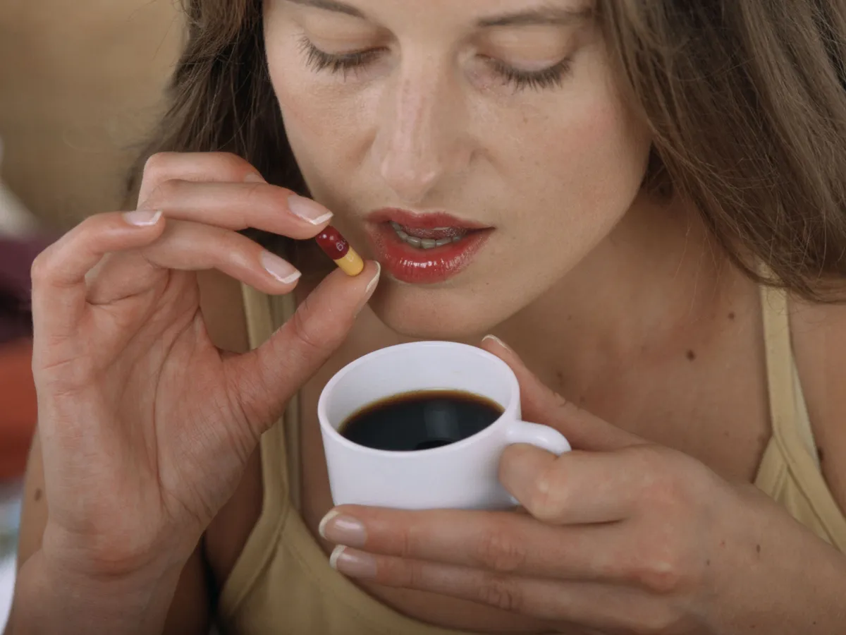 A D-vitamin túladagolás súlyos és veszélyes tüneteket okozhat: az étrend-kiegészítők felelőtlen szedése akár tartós vesekárosodáshoz is vezethet a szakemberek figyelmeztetése szerint.