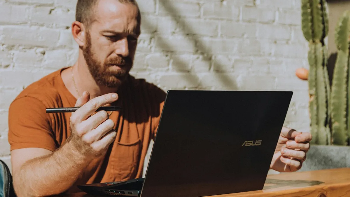 Az összes márka kénytelen lesz jócskán megemelni a laptopok árait