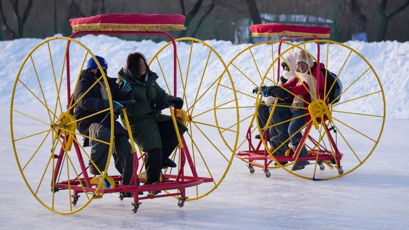 Meghökkentő jeges járművek Kína leglátványosabb téli fesztiválján Kép