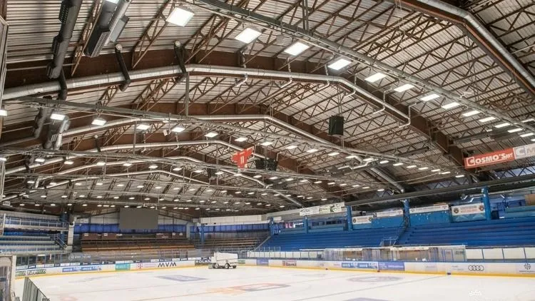 fehérvári jégcsarnok