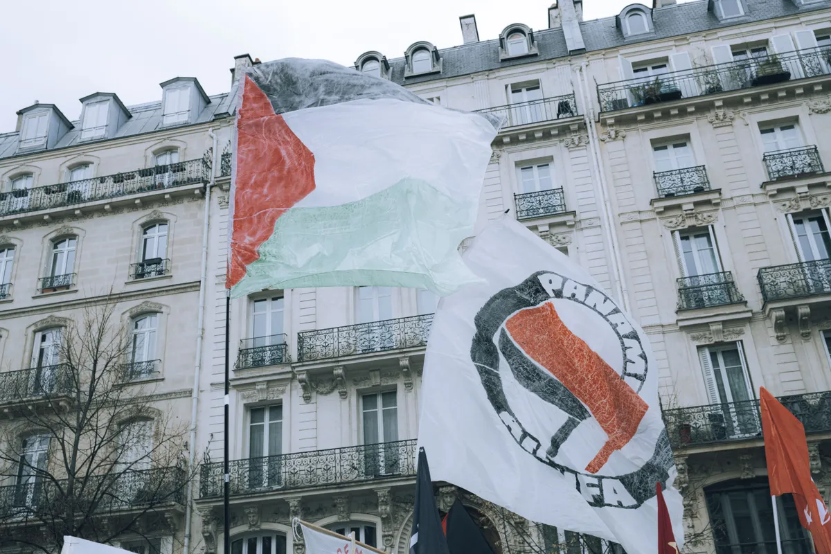 A vádlottak a feltételezések szerint kötődnek az Antifa szervezethez 