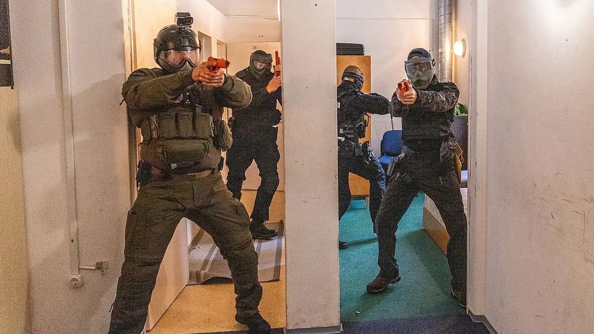 Kormány: Drogdílerek ellen indított hajtóvadászat sikerült.