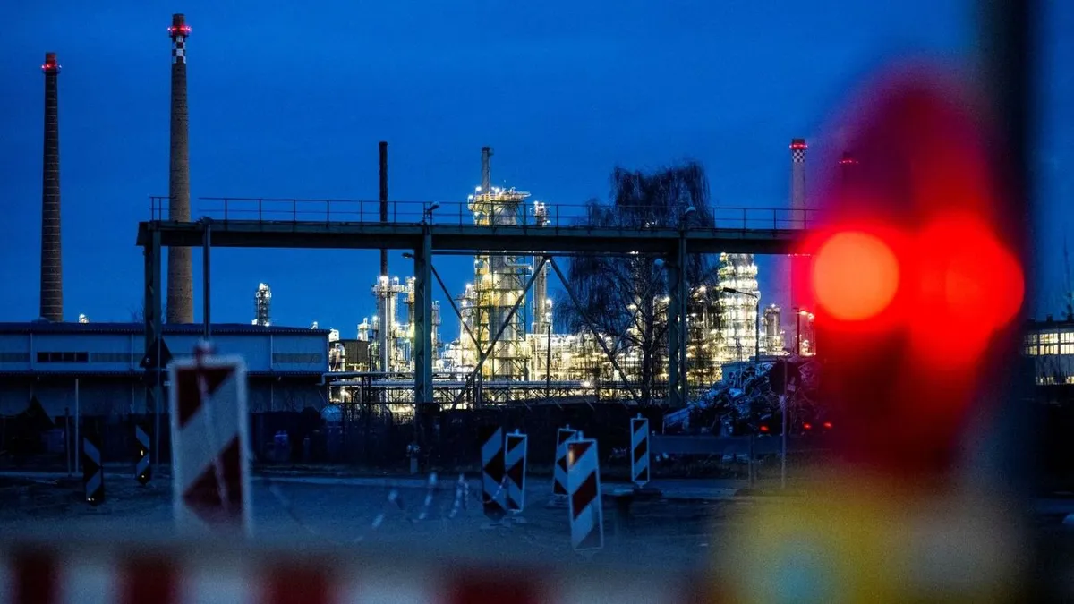 Robert Fico, Ukrajna a magyar energiaellátást veszi célba – nem először támadják a Barátság kőolajvezetéket