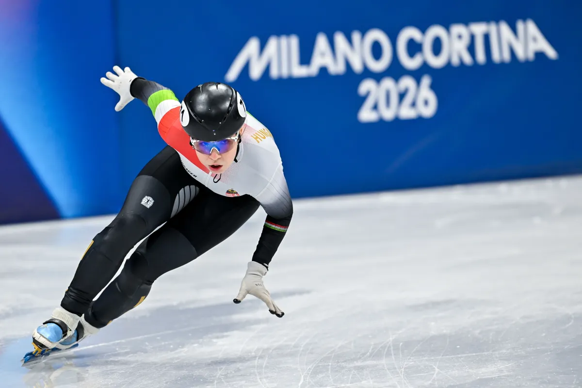 Assago, 2026. február 10.
Végi Diána Laura a 2026-os milánói-cortinai téli olimpia női 500 méteres rövidpályás gyorskorcsolyaversenyének selejtezőjében az assagói Forum di Milano sportarénában 2026. február 10-én.
MTI/Illyés Tibor