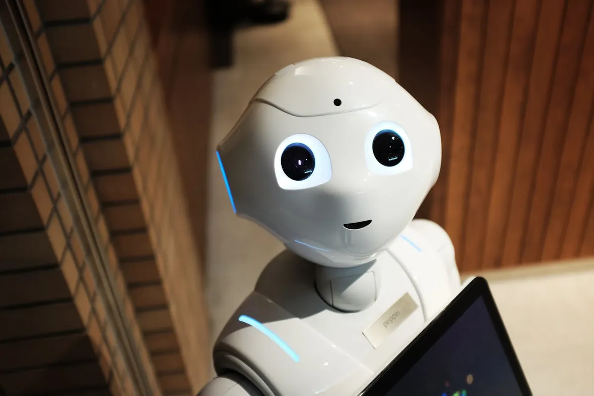Katasztrófába sodorja a világot a mesterséges intelligencia térhódítása, állítja a Google volt vezetője
