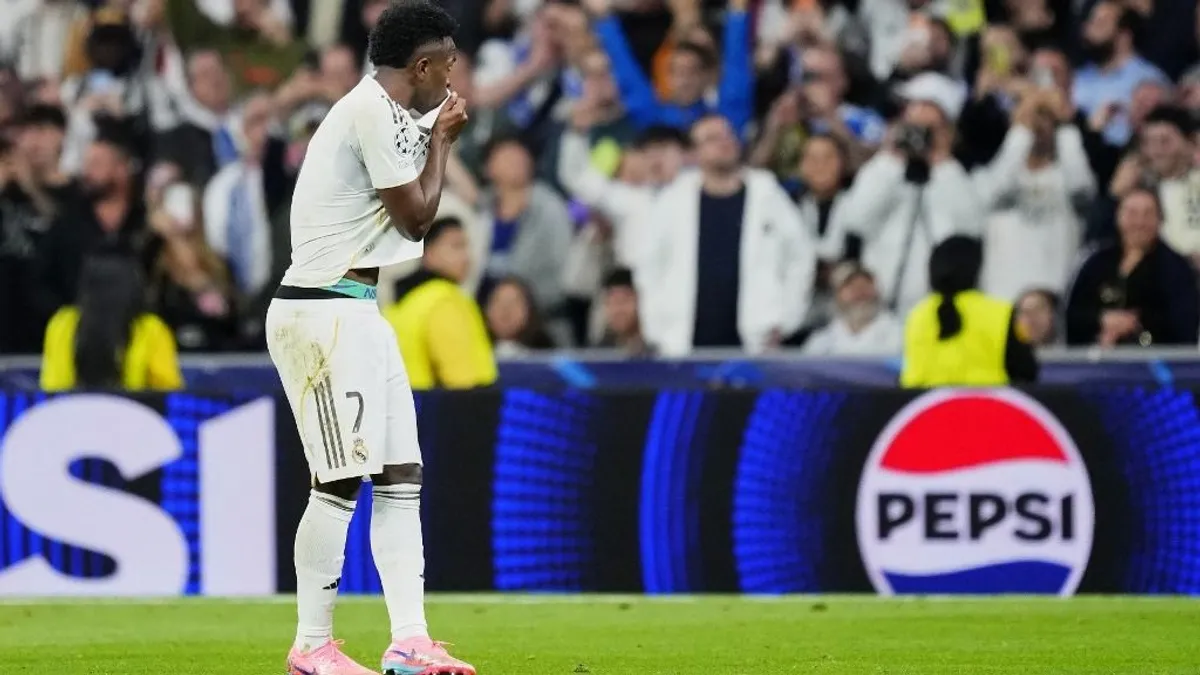 Mourinho a csapatbuszban bújkált, Vinícius komoly bajba keverte magát