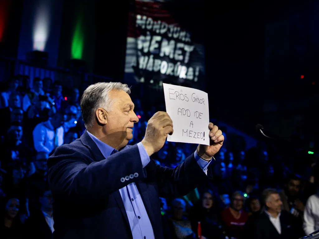DPK, Digitális Polgári Körök, DigitálisPolgáriKörök, háborúellenes gyűlés, háborúellenesgyűlés, Esztergom, DPKEsztergom, 2026.02.28.