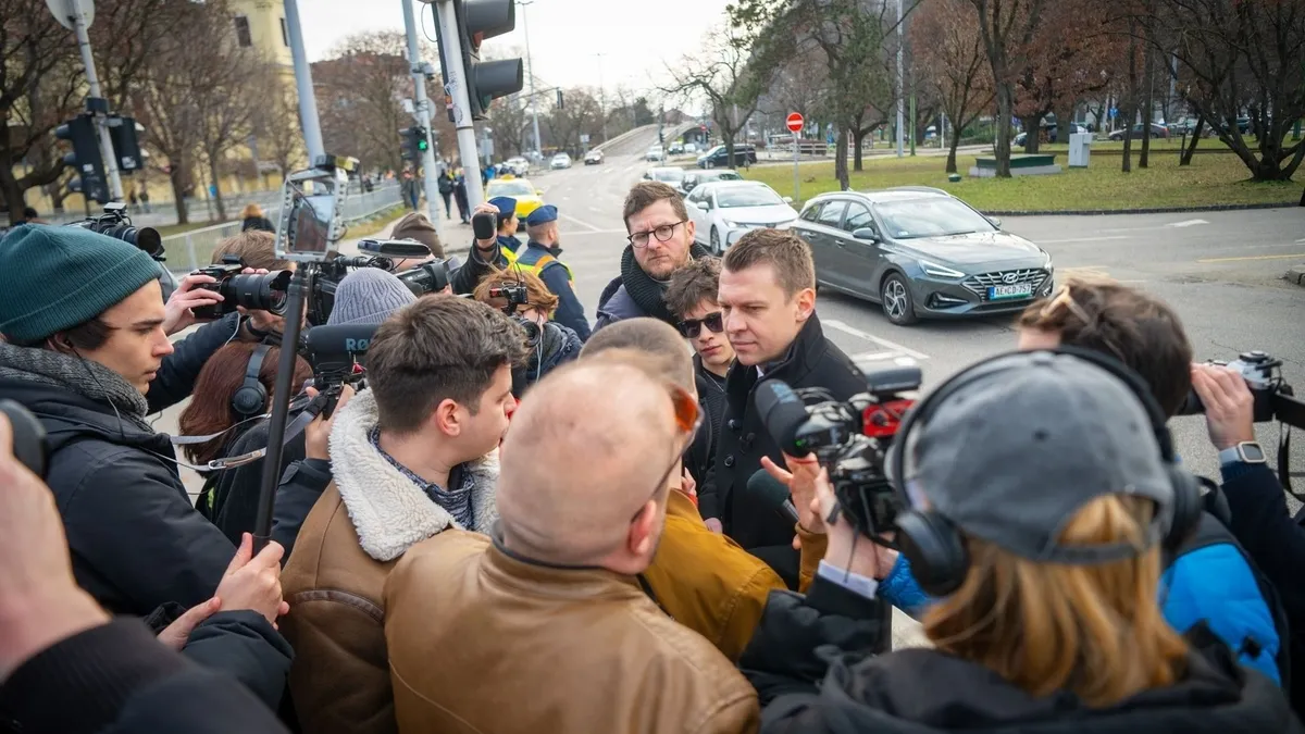 Menczer Tamás: 20 perc kérdezz-felelek, de nem mindenre válaszolt.