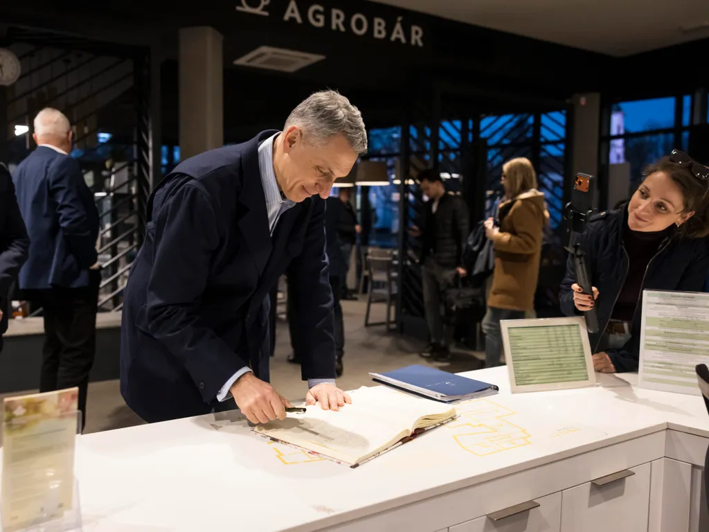 Orbán Viktor, országjárás Fejér vármegyében, OrbánViktor,