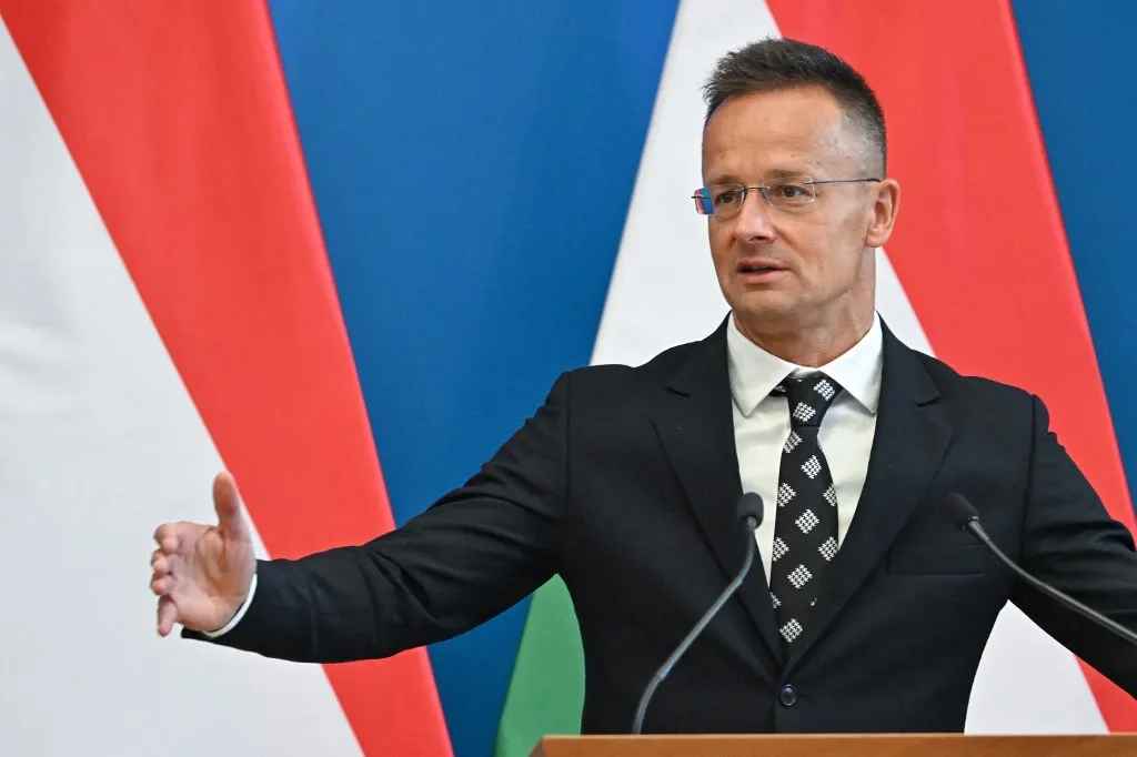 Szijjártó Péter külgazdasági és külügyminiszter, Barátság kőolajvezeték, Adria vezeték, 