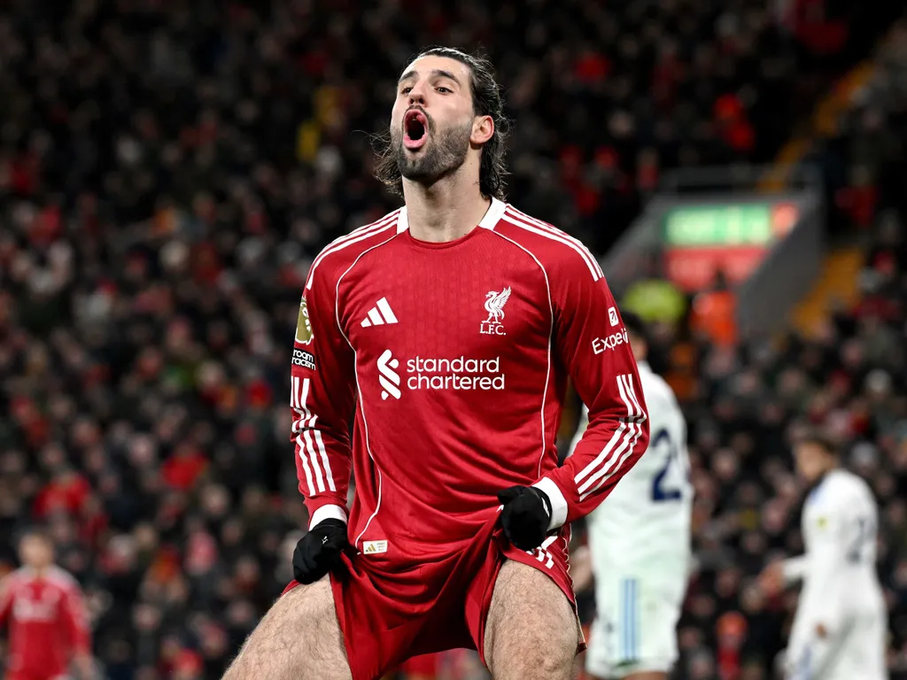 Szoboszlai Dominik, SzoboszlaiDominik, 
Liverpool, 2026. január 1.
Szoboszlai Dominik, a címvédő Liverpool játékosa az angol első osztályú labdarúgó-bajnokságban játszott Liverpool FC–Leeds United mérkőzésen Liverpoolban 2026. január 1-jén.
MTI/EPA/Peter