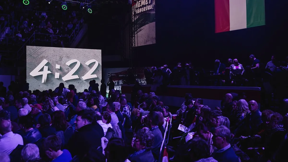 Szenzációs képek a békéscsabai háborúellenes gyűlésről!