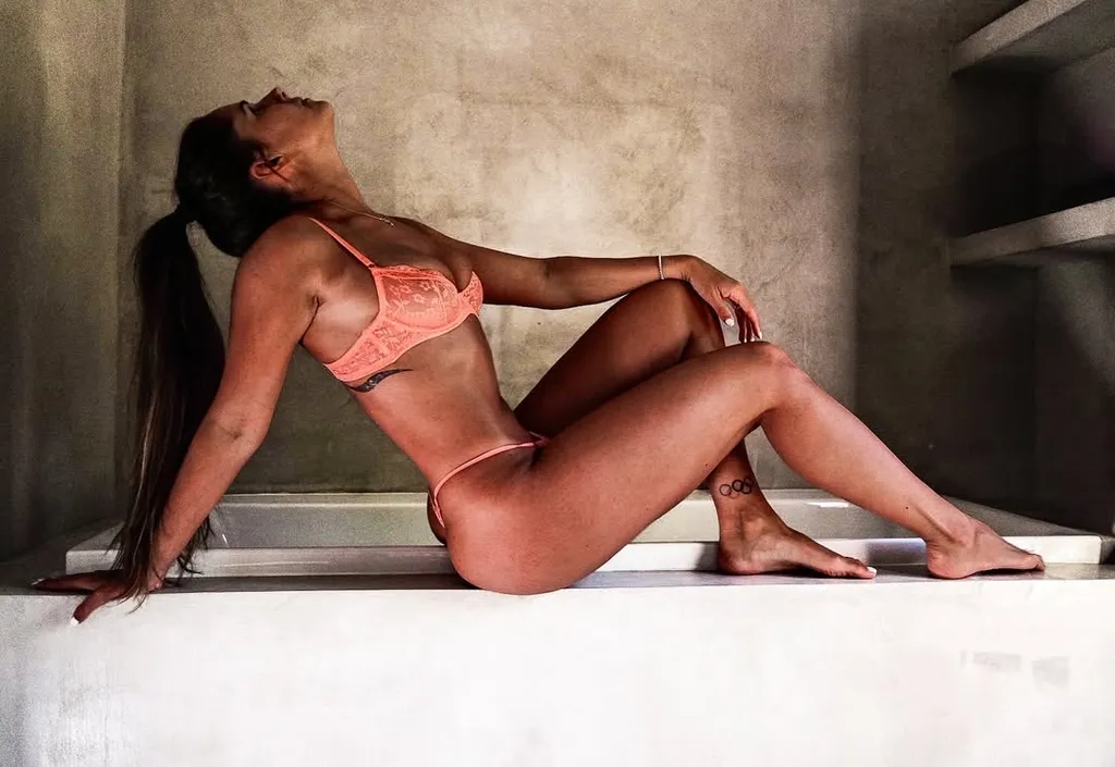 A szuperszexi Only Fans-lány, Alex Ianculescu 