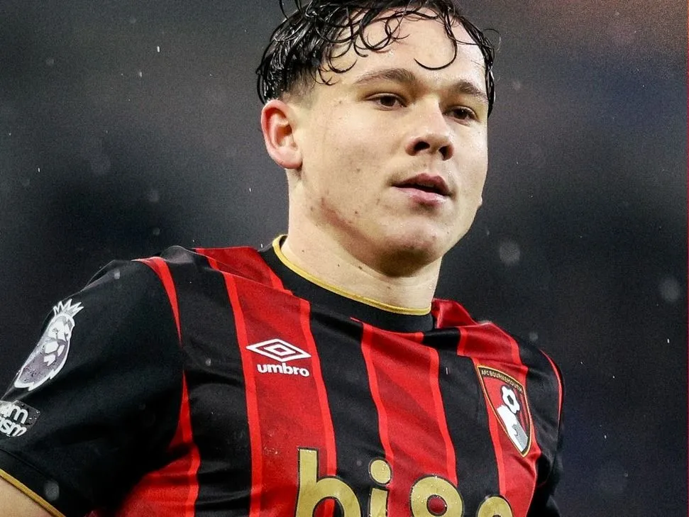 Tóth Alex kezdőként lépett pályára a Premier League-ben Fotó: Facebook/AFC Bournemouth