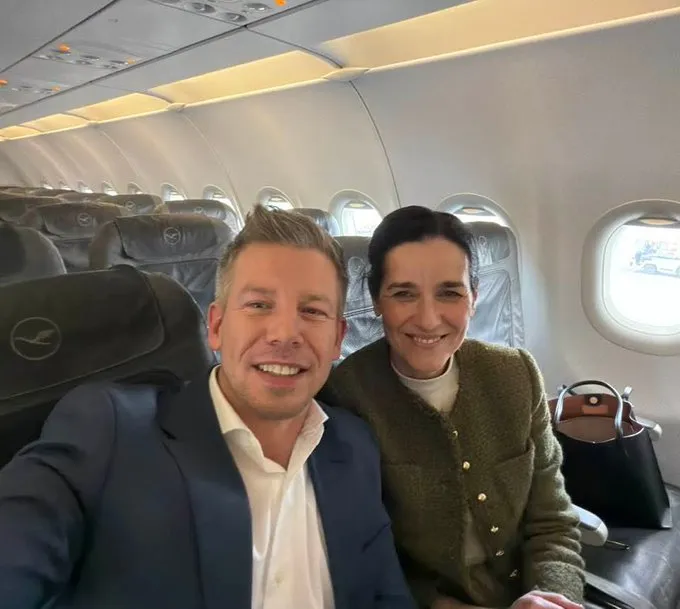 Magyar Péter és Orbán Anita München felé