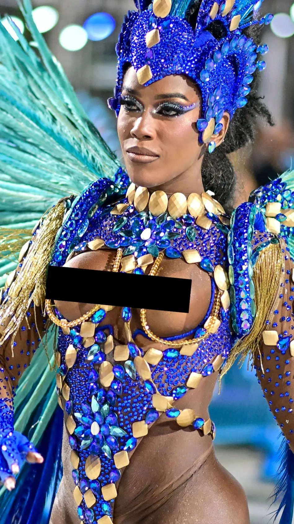 Ágaskodó bimbók, csupasz popsik, toll és flitter – brutális képeken a riói karnevál